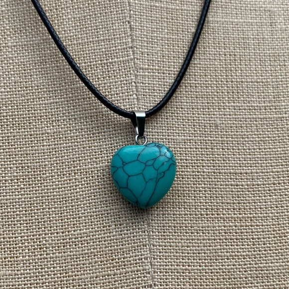 Handmade Genuine Stone Heart Amulet Necklace - Picture 3 of 12